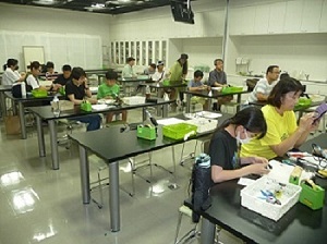 夏休み親子わくわく科学教室