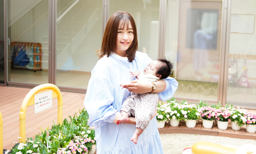 写真:お母さんと子ども