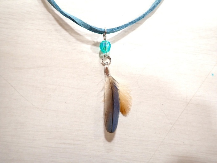 羽ペンダント