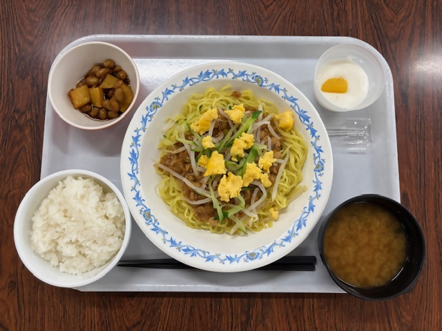 ジャージャー麺　