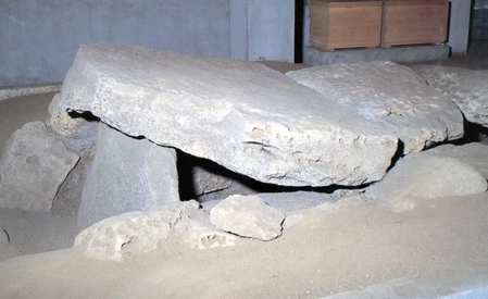 柴又八幡神社古墳石室