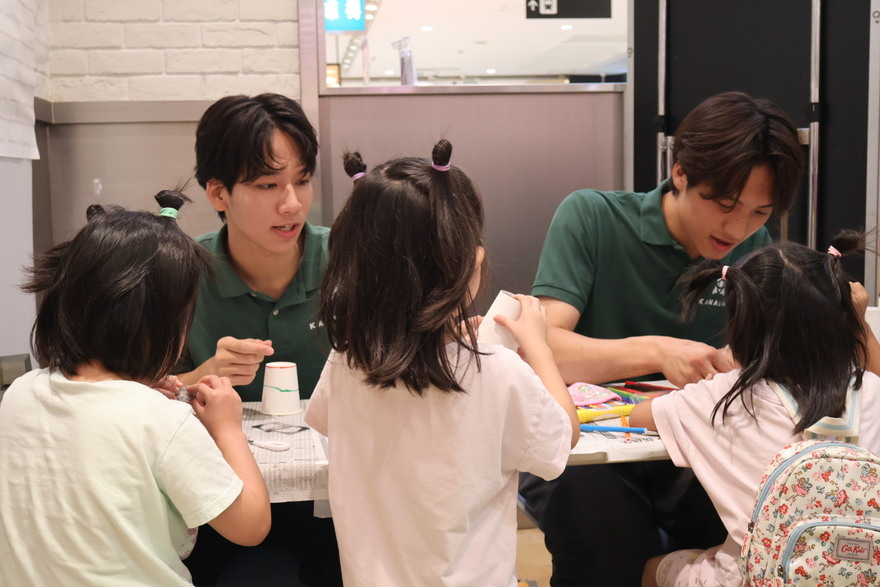 東京理科大学地域貢献サークルカナラボの学生によるワークショップの様子