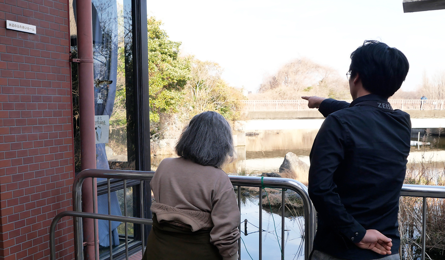 写真：葛飾区の自然を案内する　野間 隆太郎さん